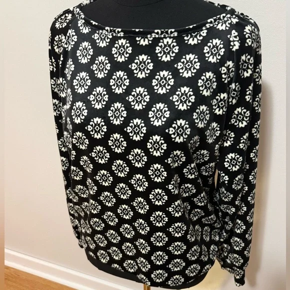 LOFT Black and White Floral Top - Picture 2 of 8